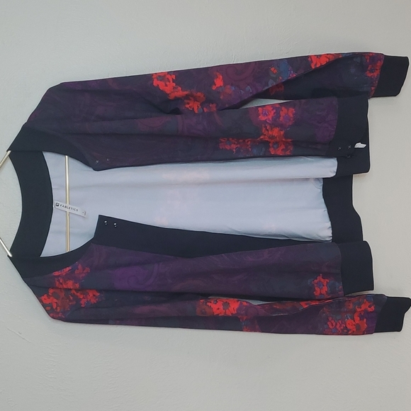 Fabletics Ithaca Jacket in Romantic Print Bomber Athletic Size Large - Picture 8 of 9